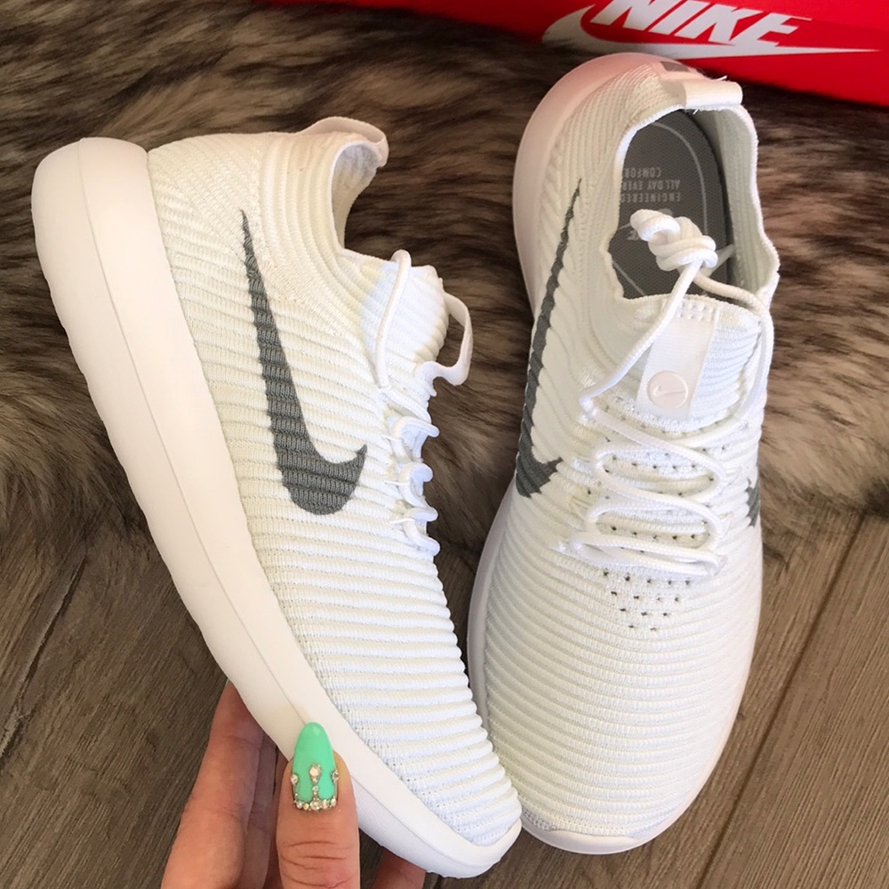NWT🥛Nike Roshe Flyknit V2 - Picture 8 of 8